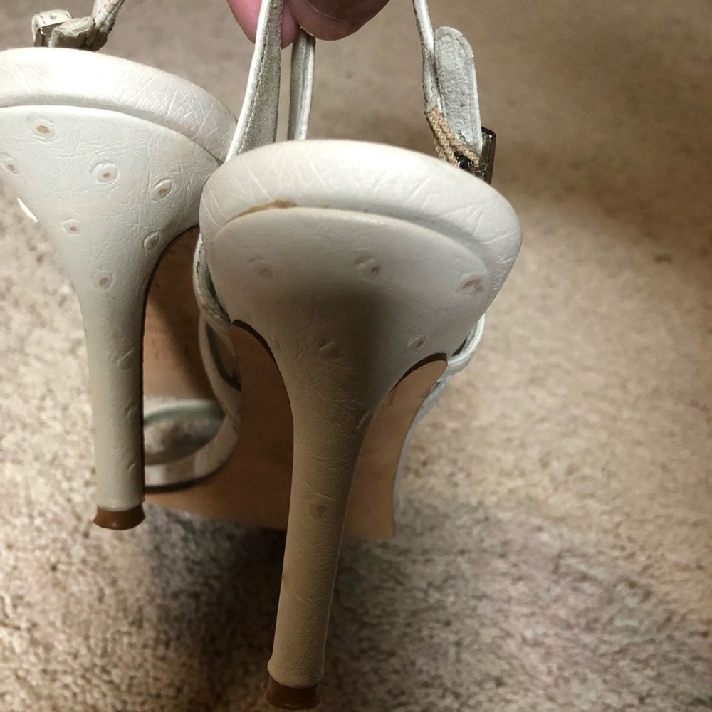 Ann Taylor off white ostrich print sandals - Picture 5 of 5